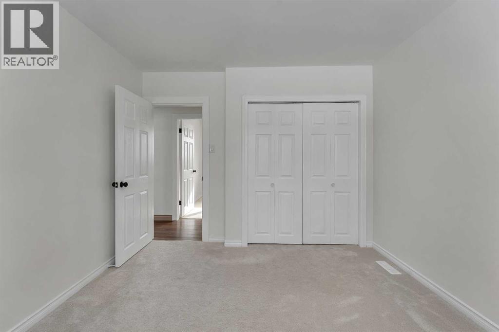 4824 Claret Street Nw, Calgary, Alberta  T2L 1C1 - Photo 13 - A2313861