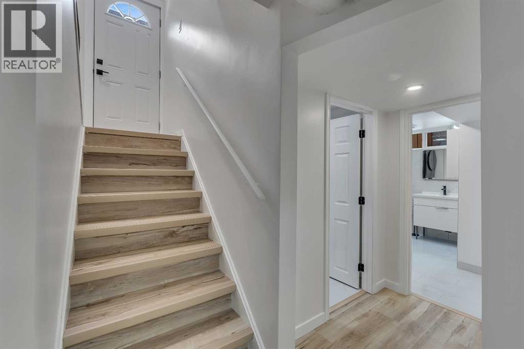 4824 Claret Street Nw, Calgary, Alberta  T2L 1C1 - Photo 16 - A2313861