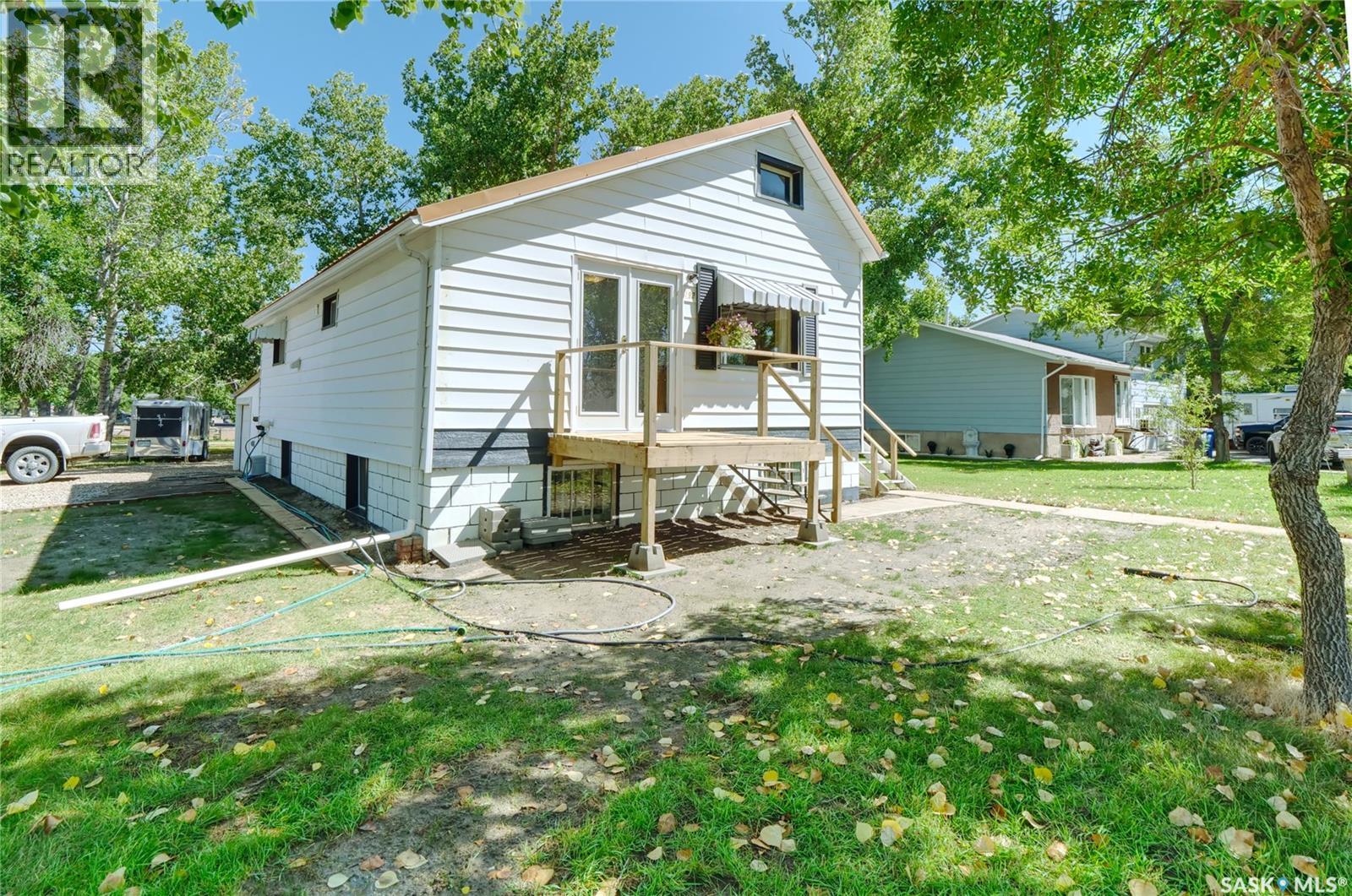 192 2nd Avenue W, Central Butte, Saskatchewan  S0H 0T0 - Photo 41 - SK045795