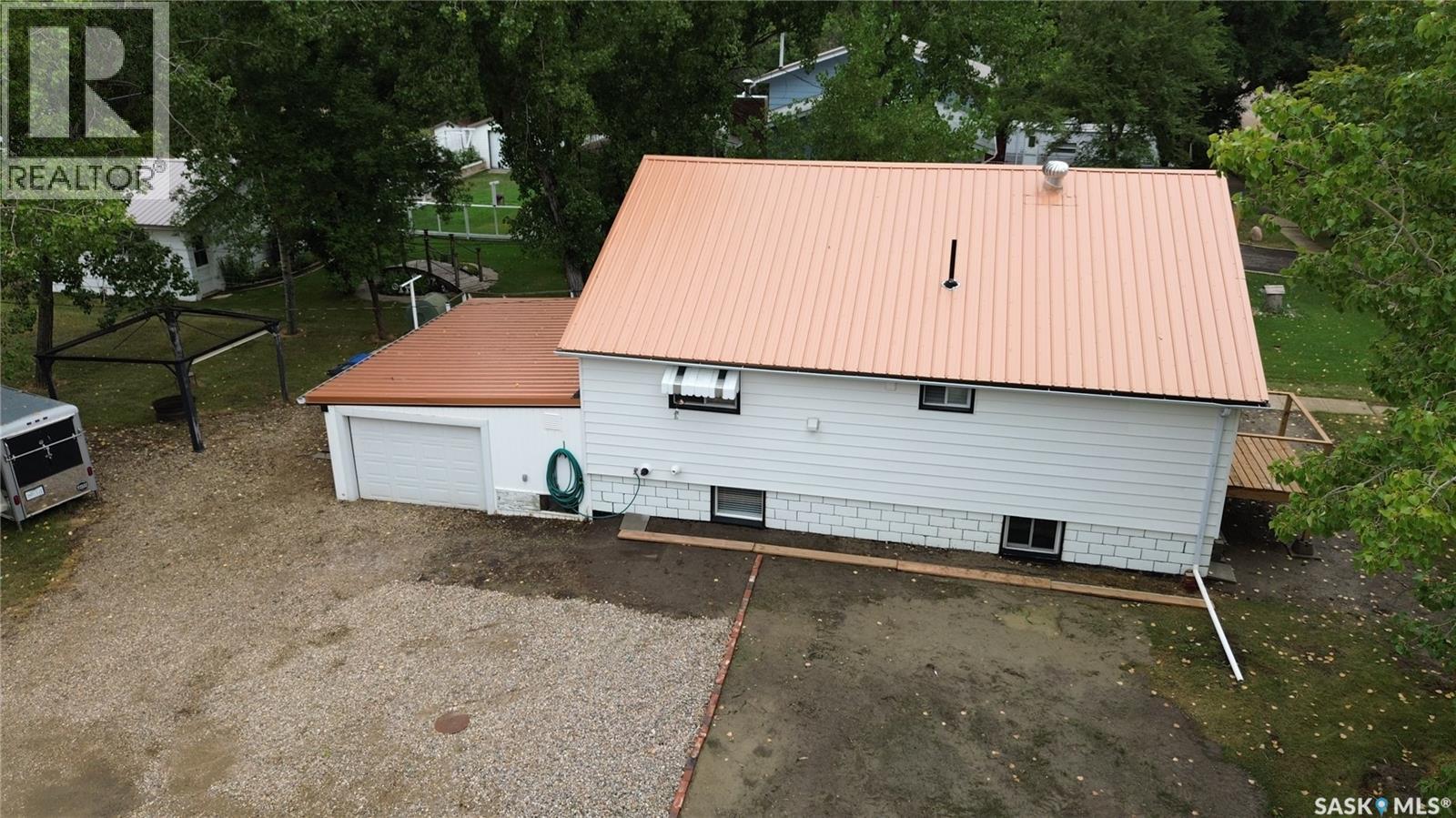 192 2nd Avenue W, Central Butte, Saskatchewan  S0H 0T0 - Photo 37 - SK045795