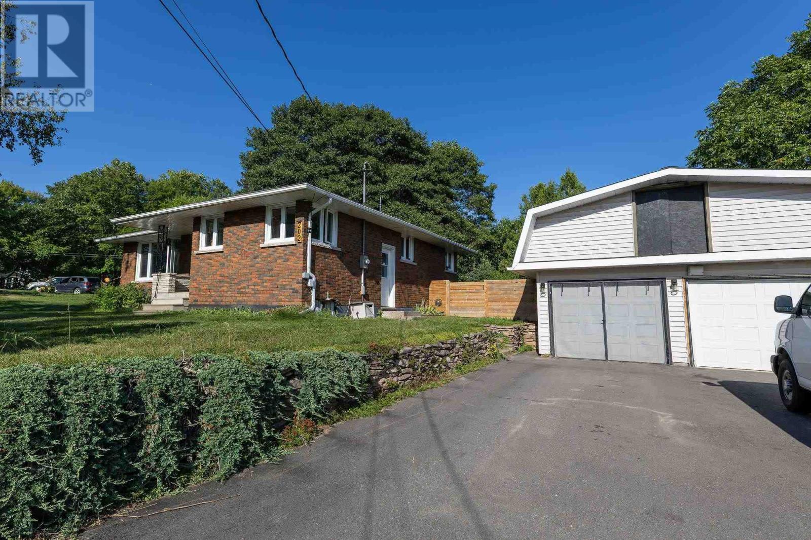 202 Old Goulais Bay Rd, Includes 196 Old Goulais Bay Road, Sault Ste. Marie, Ontario  P6A 0B5 - Photo 4 - SM262234