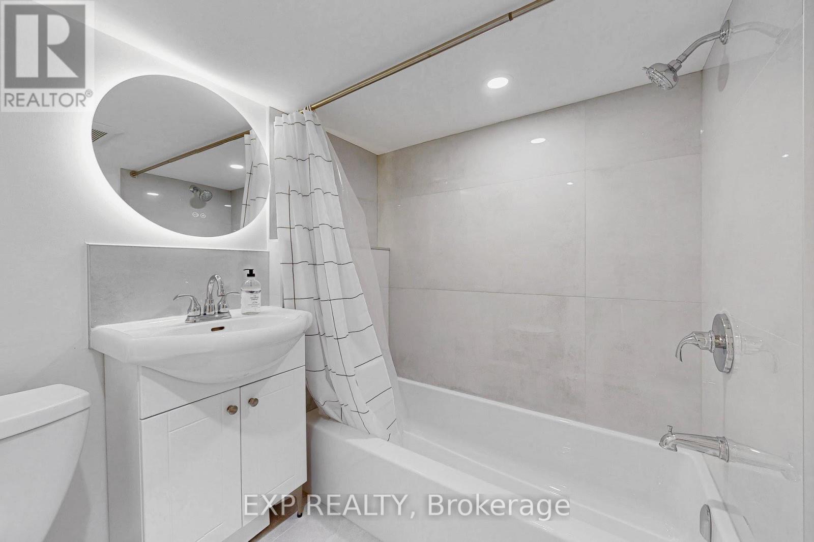 Bsmt - 858 Manning Avenue, Toronto, Ontario  M6G 2W8 - Photo 15 - C13693464