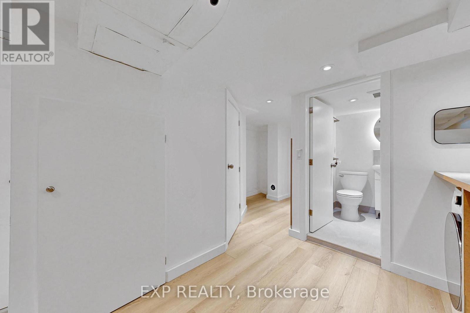 Bsmt - 858 Manning Avenue, Toronto, Ontario  M6G 2W8 - Photo 13 - C13693464
