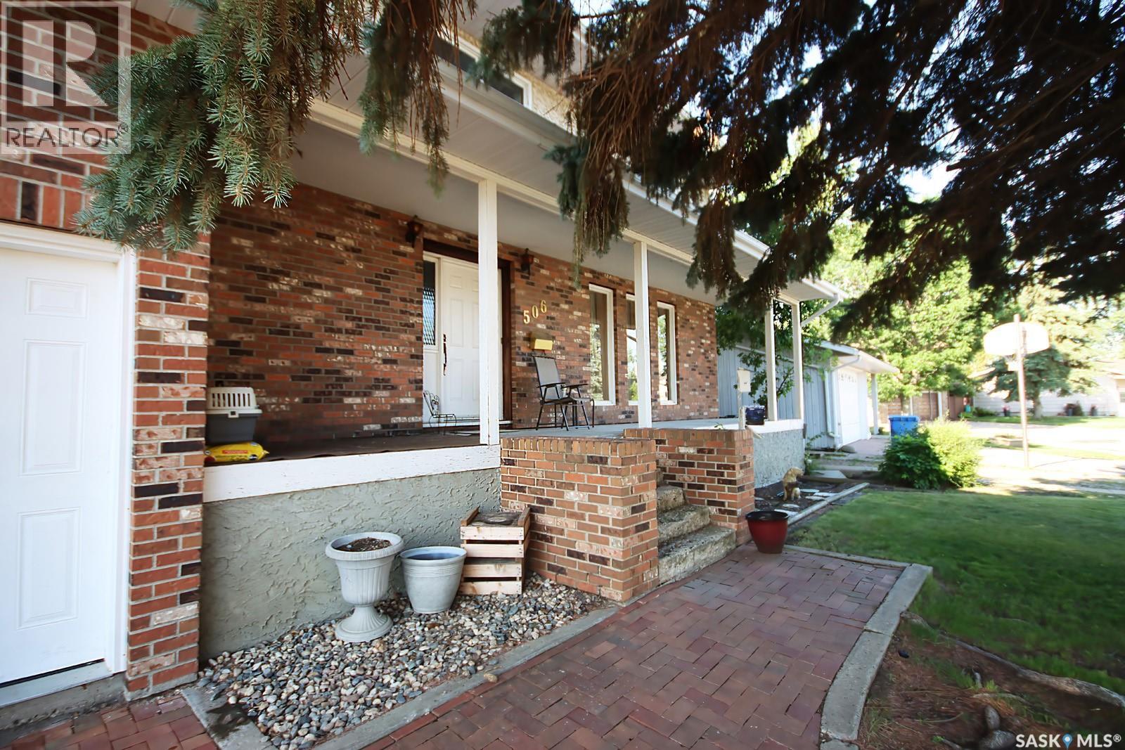 506 Garrish Place, Estevan, Saskatchewan  S4A 2E5 - Photo 3 - SK046108
