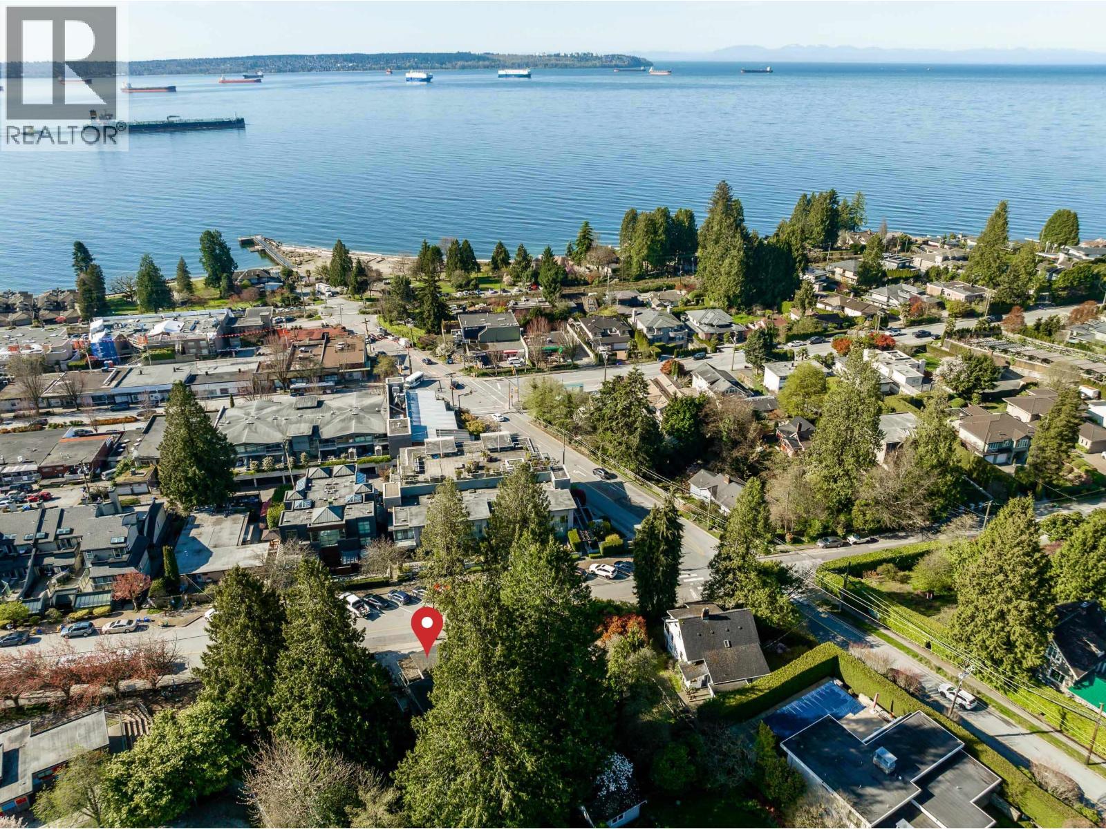 2493 HAYWOOD AVENUE, West Vancouver, British Columbia