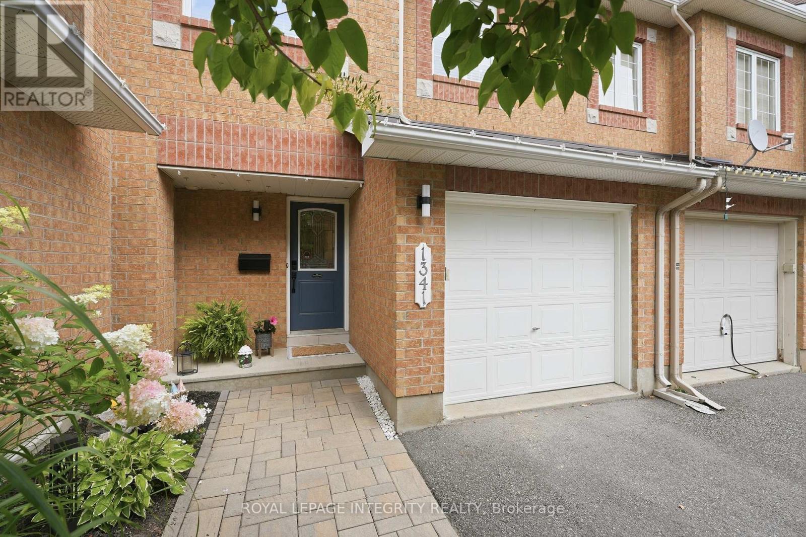 1341 Halton Terrace, Ottawa, Ontario  K2K 3J2 - Photo 3 - X13693952