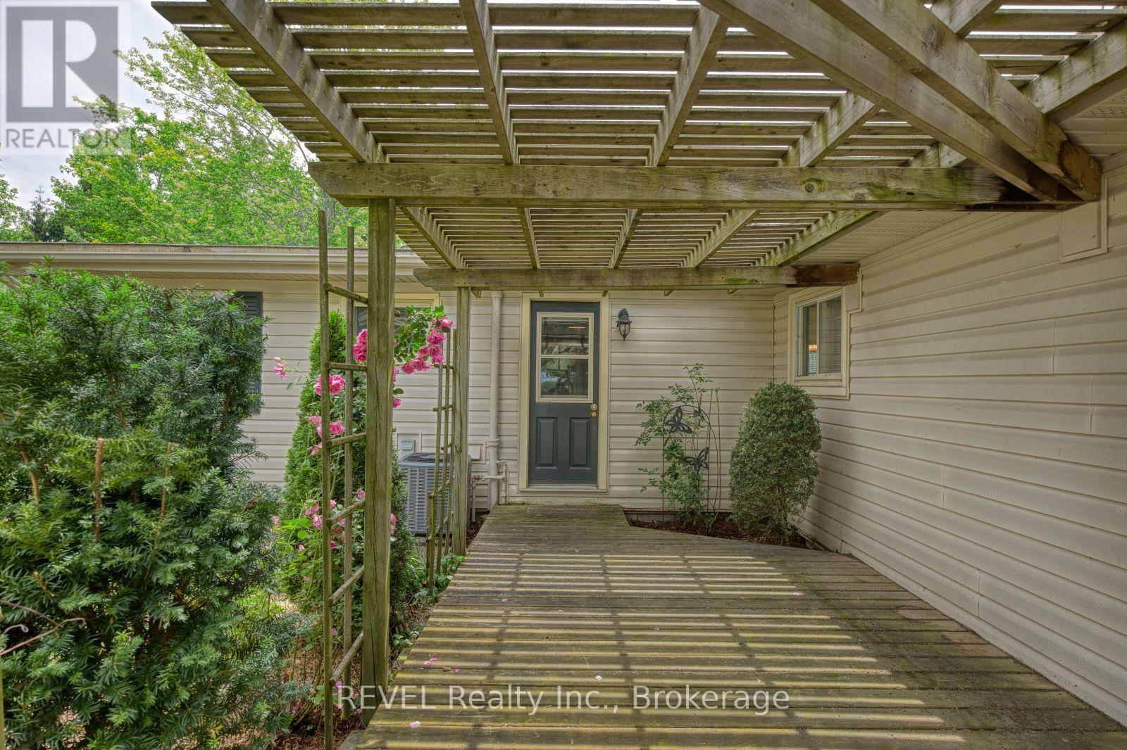 55 Delater Street, Niagara-On-The-Lake, Ontario  L0S 1J0 - Photo 36 - X13693908