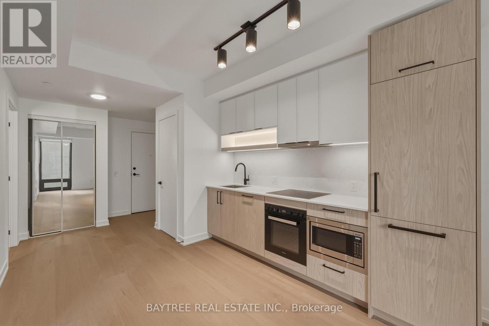 705 - 91 Montclair Avenue, Toronto, Ontario  M5P 0A9 - Photo 3 - C13693922