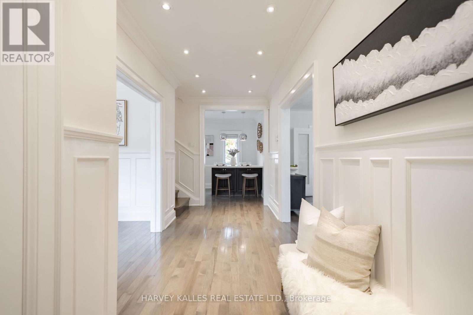 6 Browside Avenue, Toronto, Ontario  M5P 2V1 - Photo 14 - C13693942