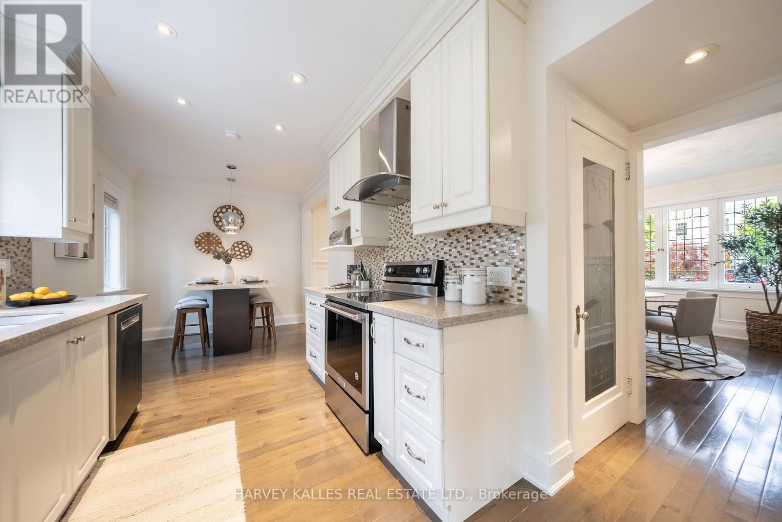 6 Browside Avenue, Toronto, Ontario  M5P 2V1 - Photo 21 - C13693942