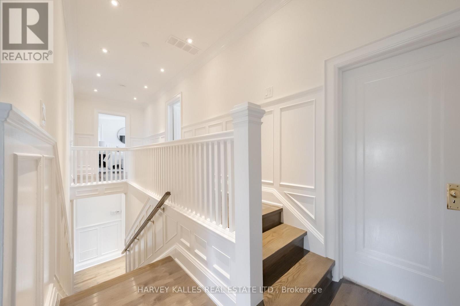 6 Browside Avenue, Toronto, Ontario  M5P 2V1 - Photo 24 - C13693942