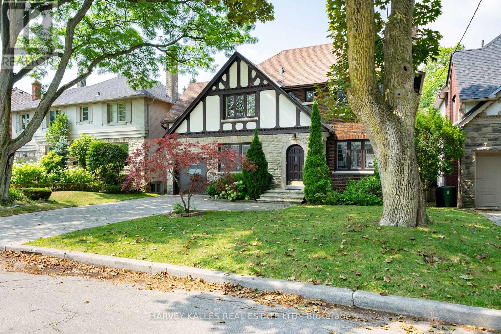 6 Browside Avenue, Toronto, Ontario  M5P 2V1 - Photo 3 - C13693942