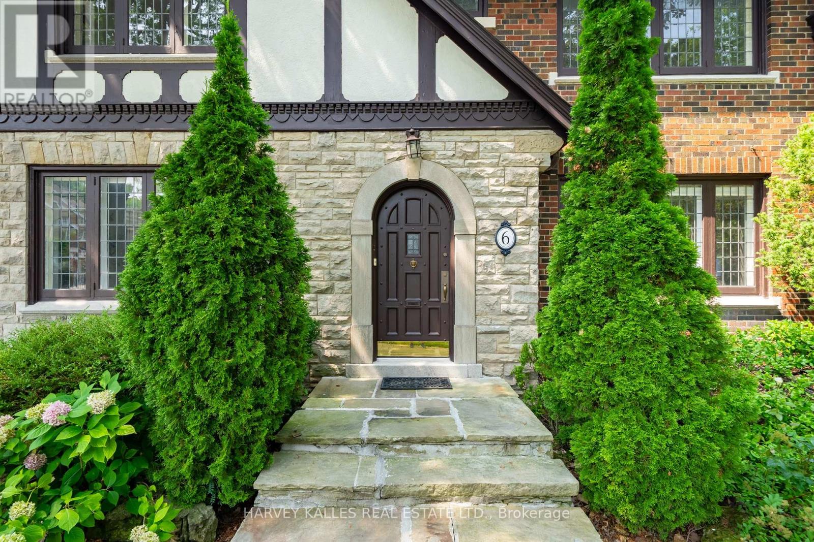 6 Browside Avenue, Toronto, Ontario  M5P 2V1 - Photo 4 - C13693942