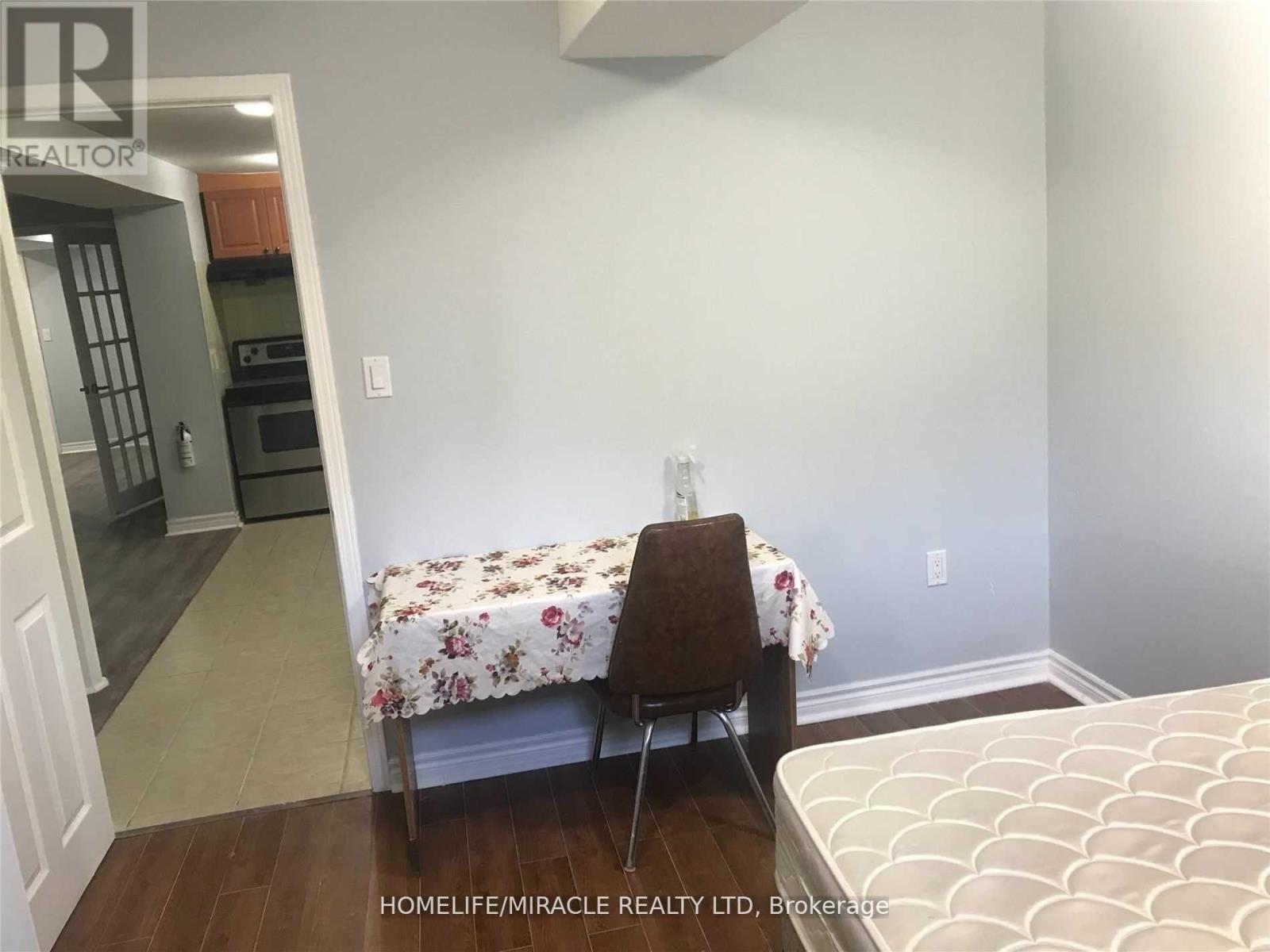 93 Whitehouse Crescent, Brampton, Ontario  L6P 1L7 - Photo 14 - W13693936