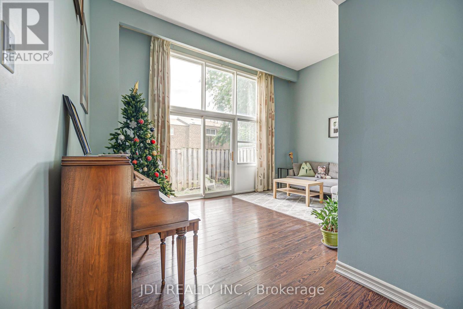 33 - 100 Bridletowne Circle, Toronto, Ontario  M1W 2G8 - Photo 9 - E13689968