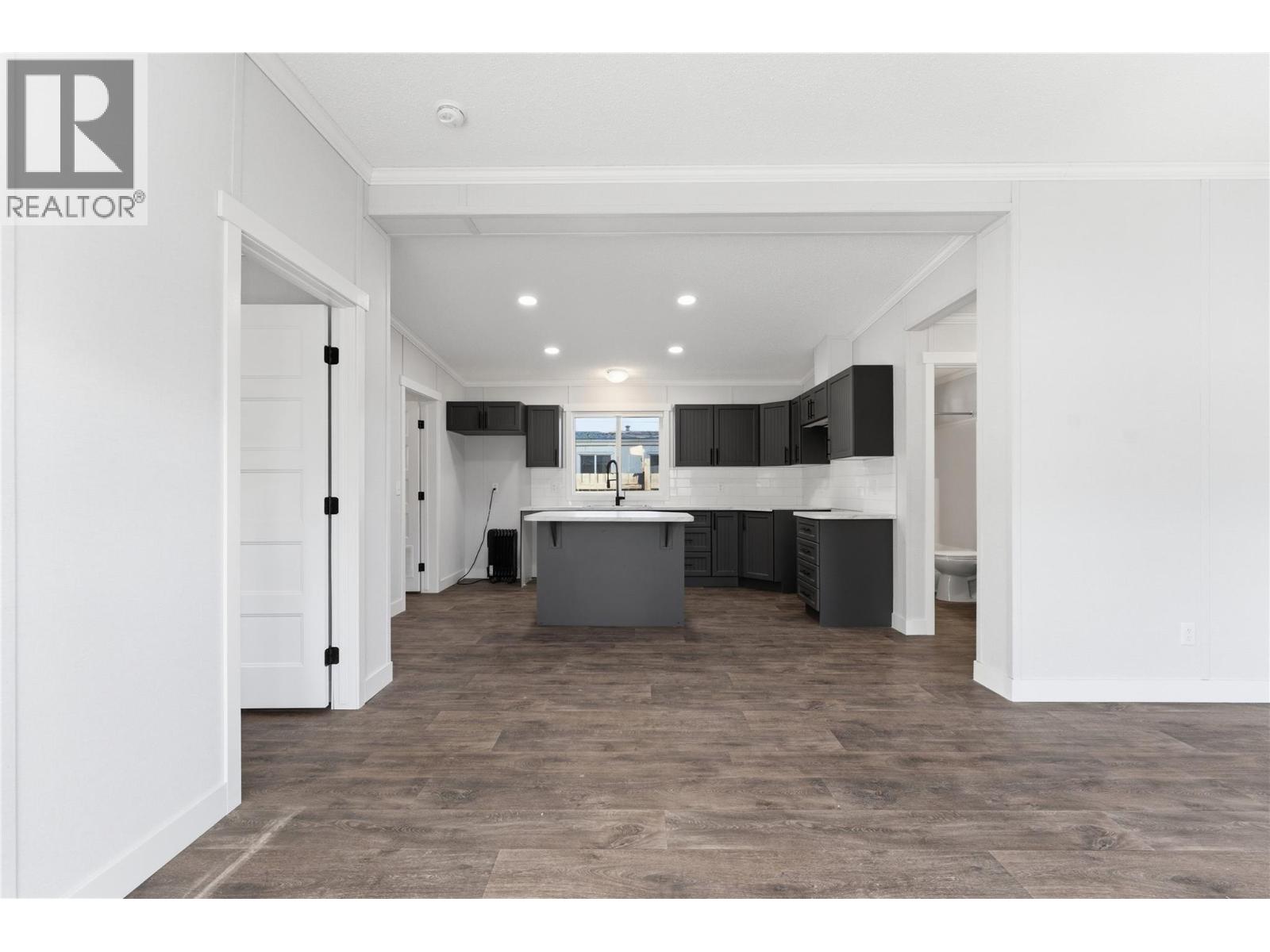 1361 30 Street SE Unit# 42, Salmon Arm, British Columbia  V1E 2N4 - Photo 10 - 10379032