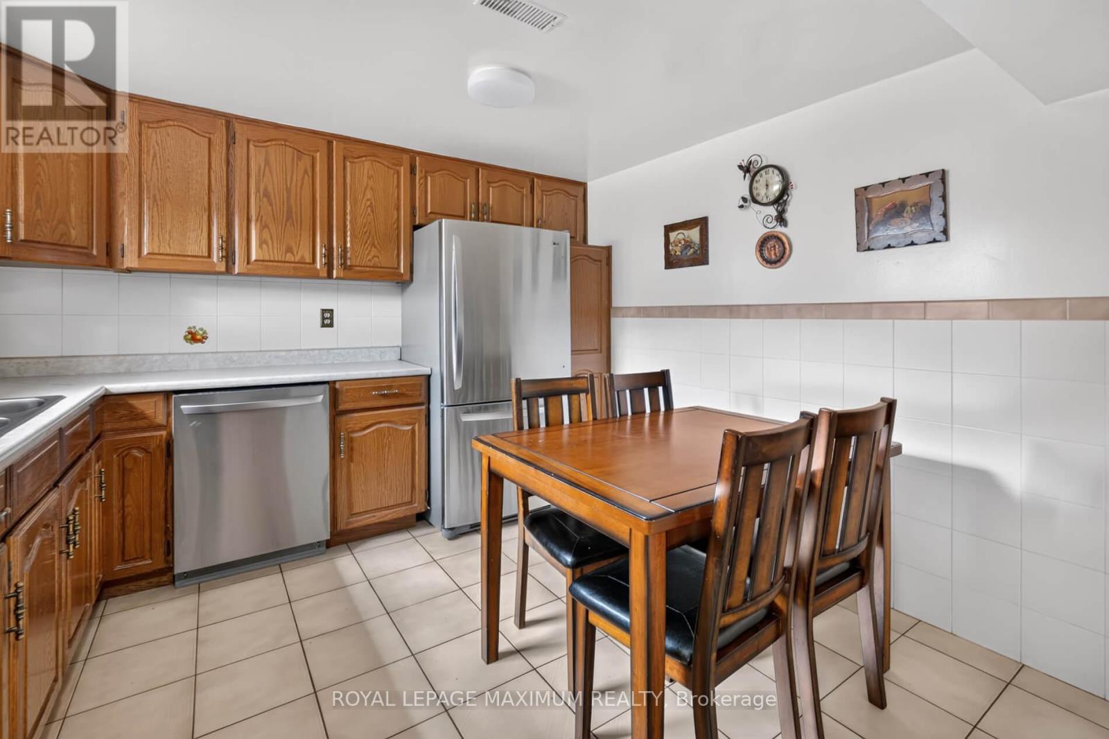 11 Hisey Crescent, Toronto, Ontario  M3N 1T9 - Photo 29 - W13692782