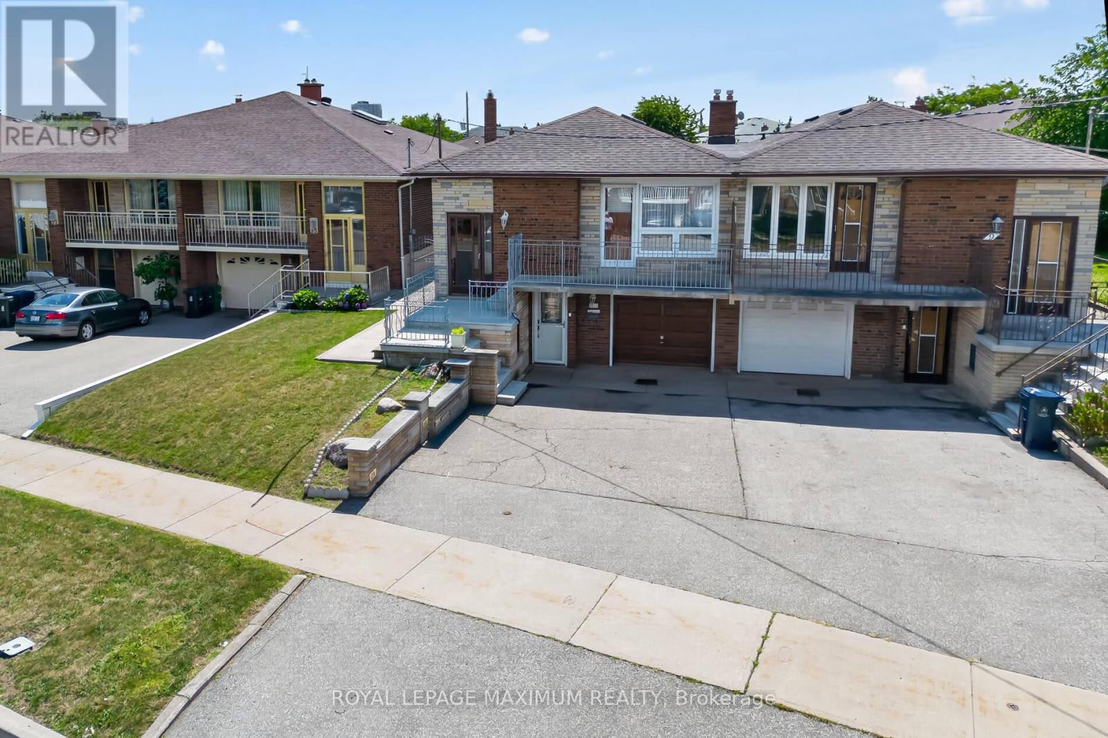 11 Hisey Crescent, Toronto, Ontario  M3N 1T9 - Photo 3 - W13692782