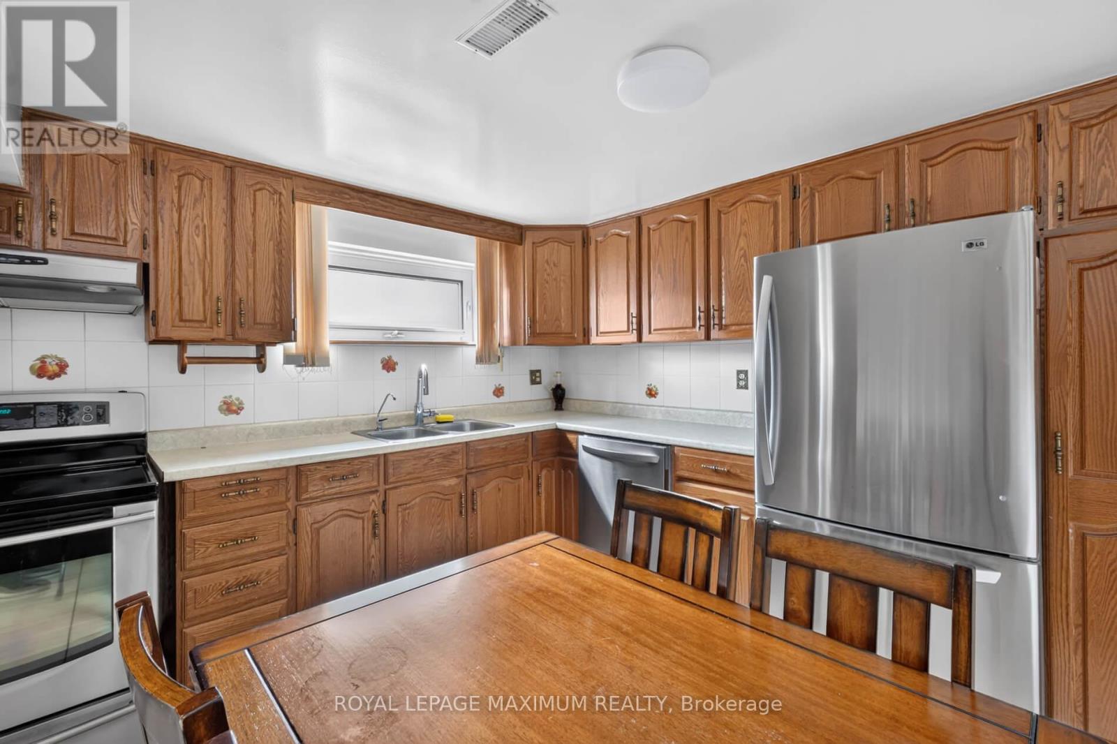 11 Hisey Crescent, Toronto, Ontario  M3N 1T9 - Photo 30 - W13692782