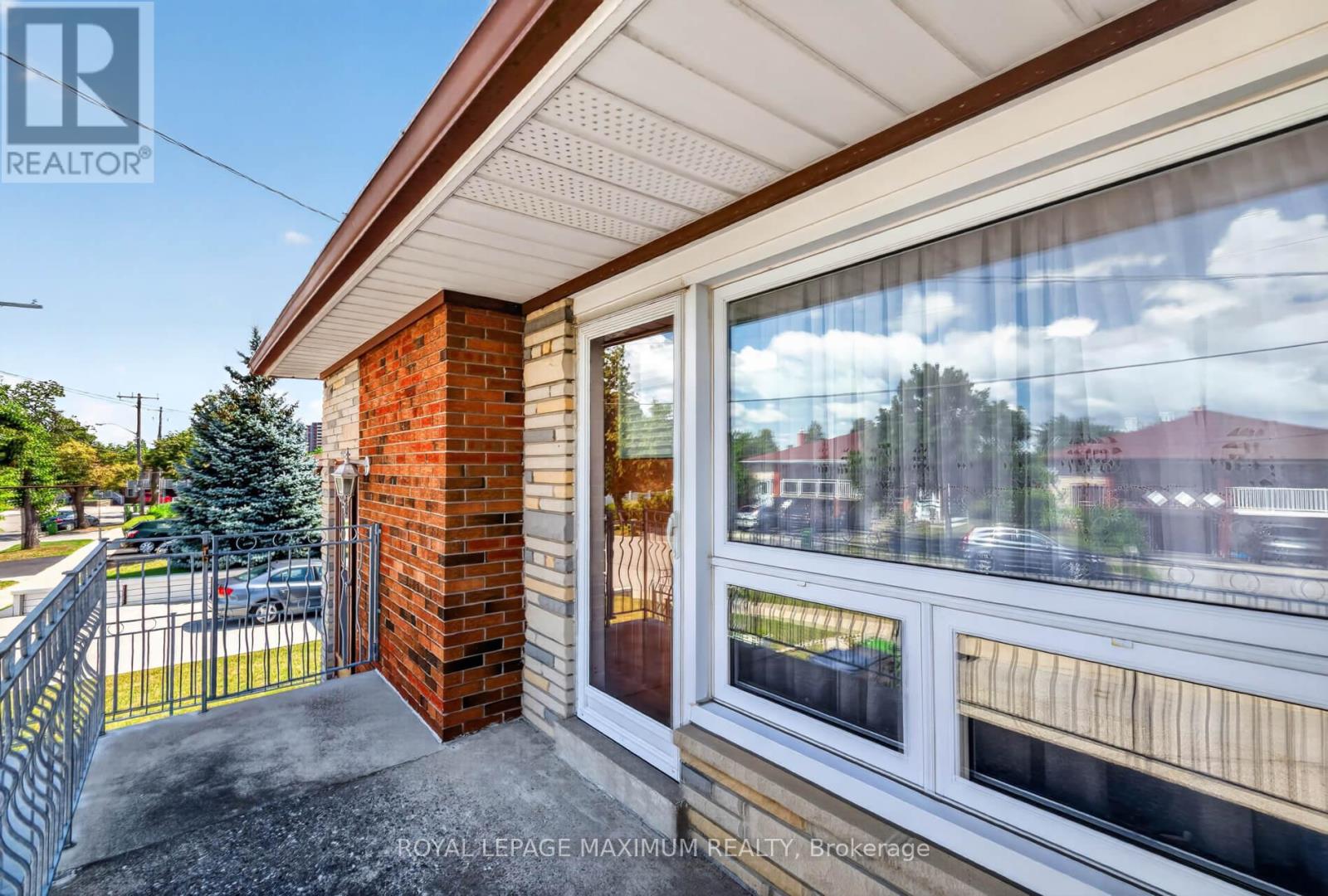 11 Hisey Crescent, Toronto, Ontario  M3N 1T9 - Photo 35 - W13692782