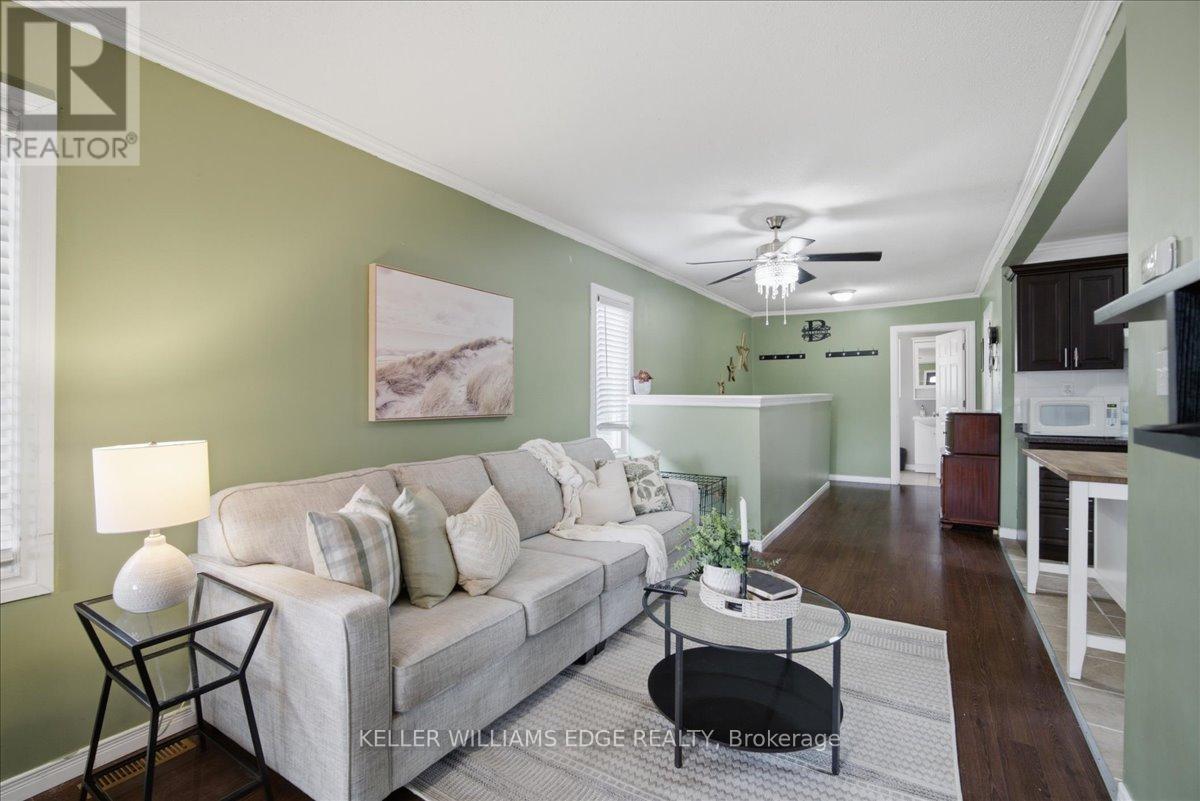 22 Delena Avenue N, Hamilton, Ontario  L8H 6B4 - Photo 7 - X13693920