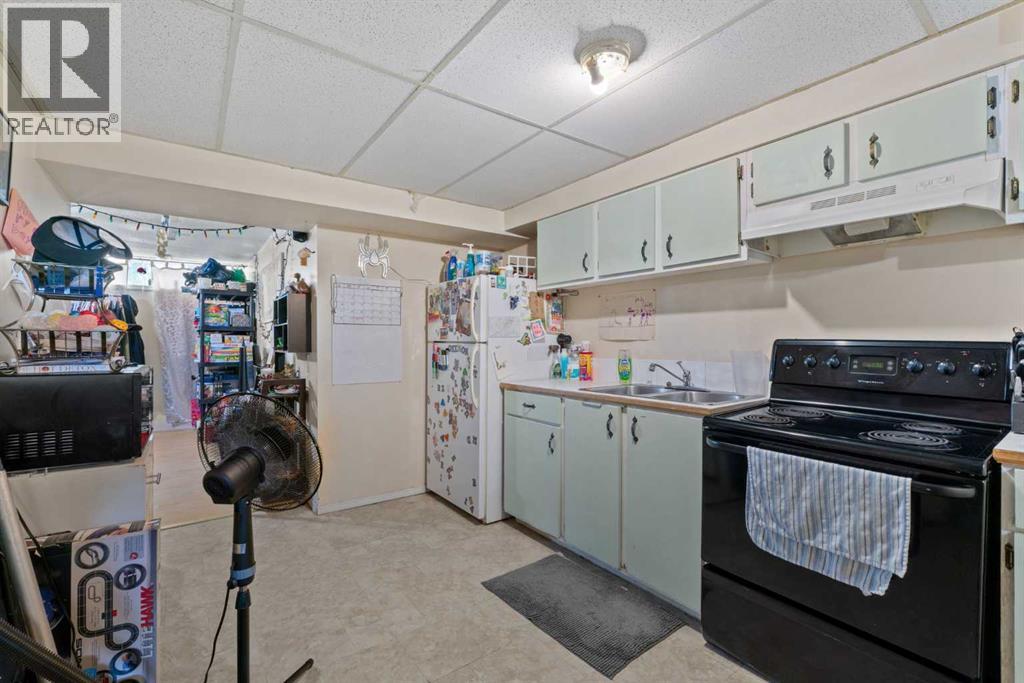 726 68 Avenue Sw, Calgary, Alberta  T2V 0N2 - Photo 26 - A2336114