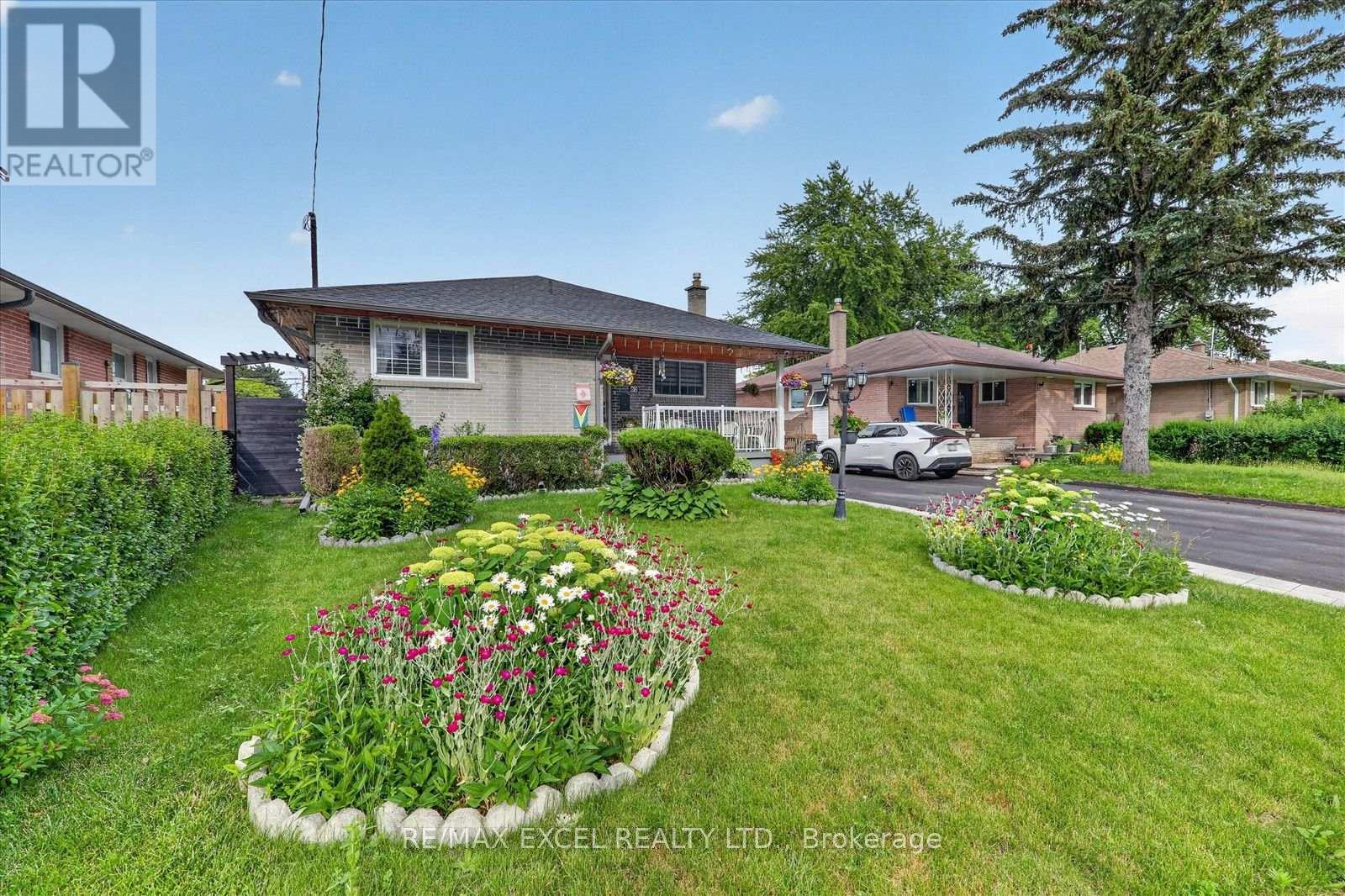 62 SUNDANCE CRESCENT, Toronto, Ontario