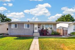 32 Hunt Avenue, Winnipeg, Manitoba