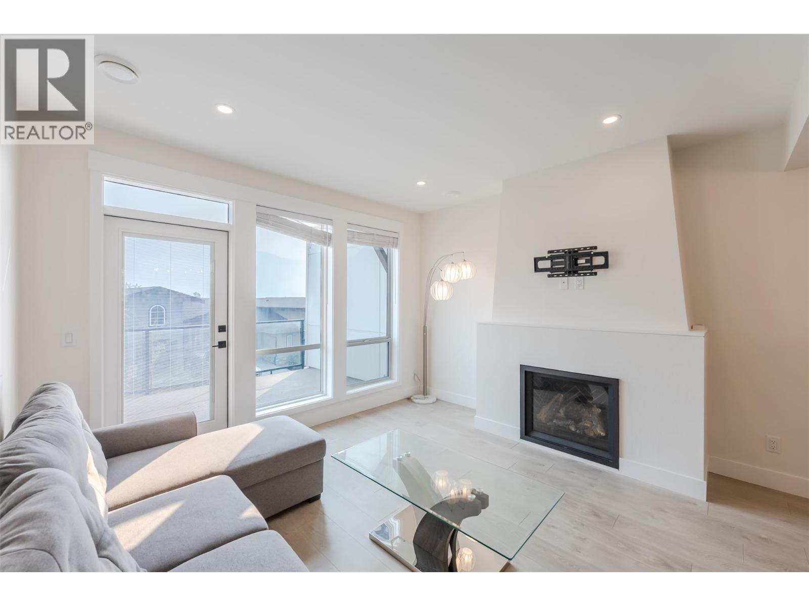 8000 Vedette Drive Unit# 52, Osoyoos, British Columbia  V0H 1V2 - Photo 4 - 10397987