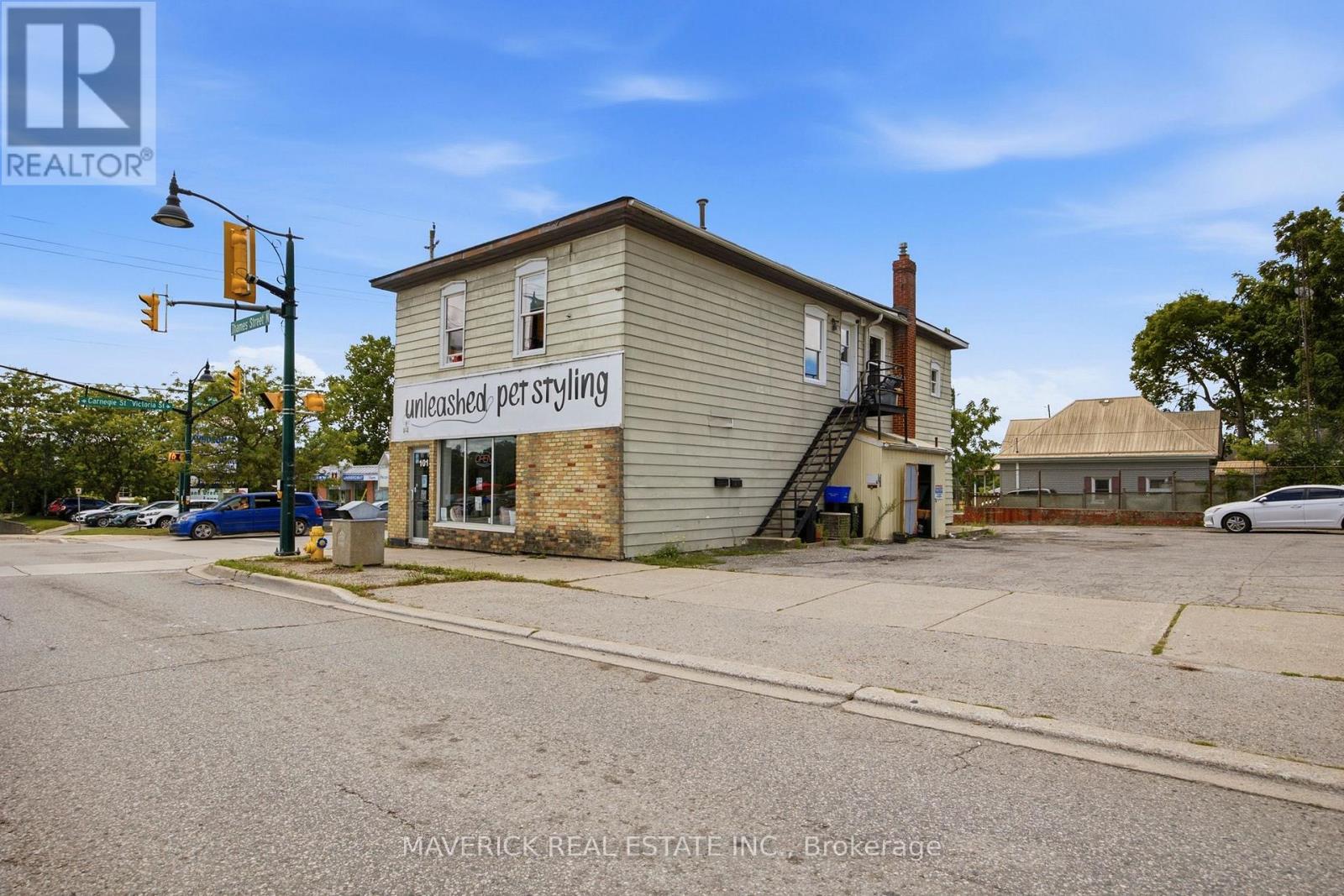 101 Thames Street N, Ingersoll, Ontario  N5C 3C9 - Photo 3 - X13693970