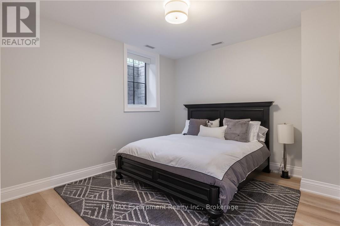 46 Second Street, Oakville, Ontario  L6J 3T2 - Photo 38 - W13694012