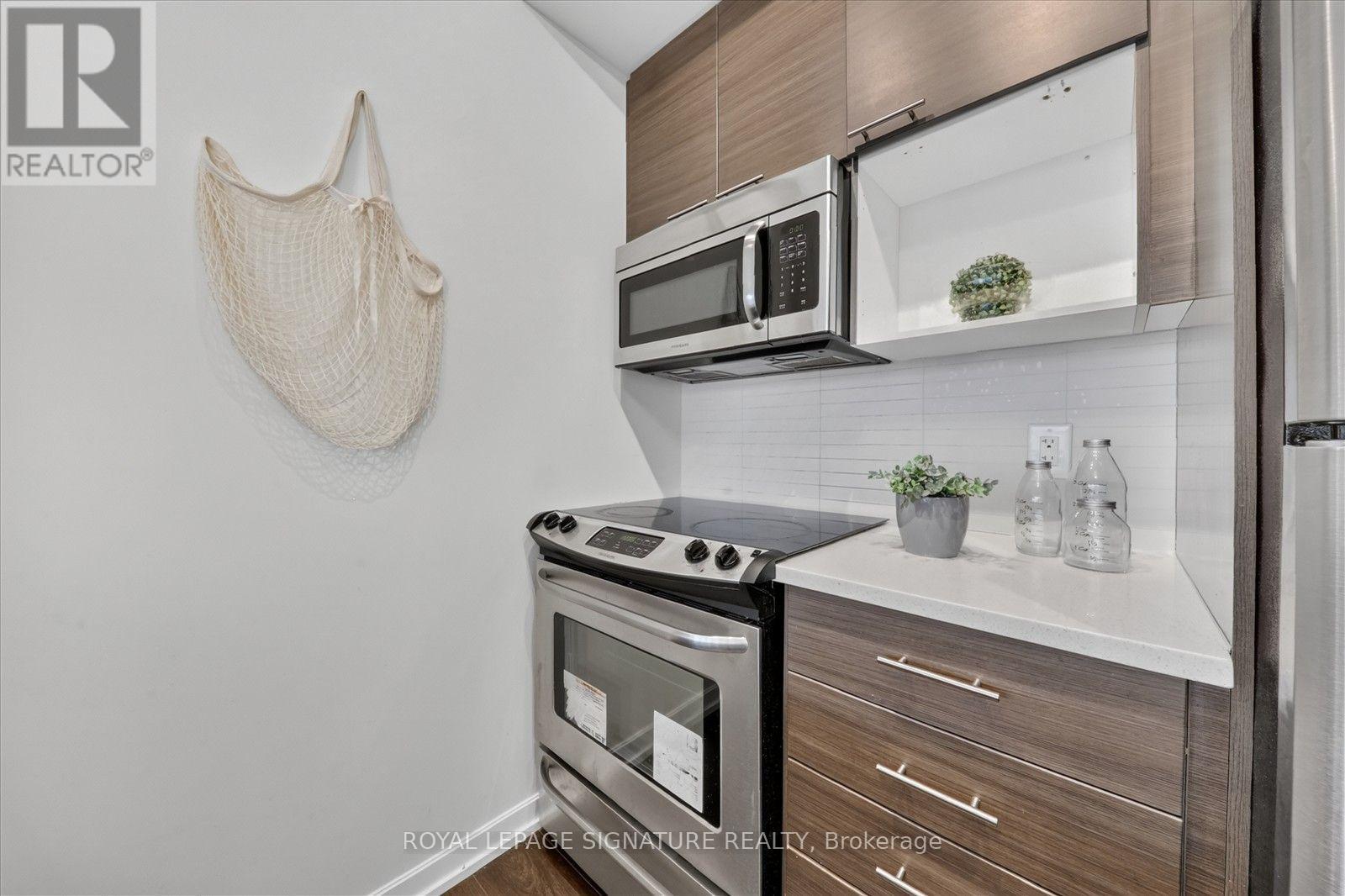 2112 - 66 Forest Manor Road, Toronto, Ontario  M2J 0B7 - Photo 9 - C13694028
