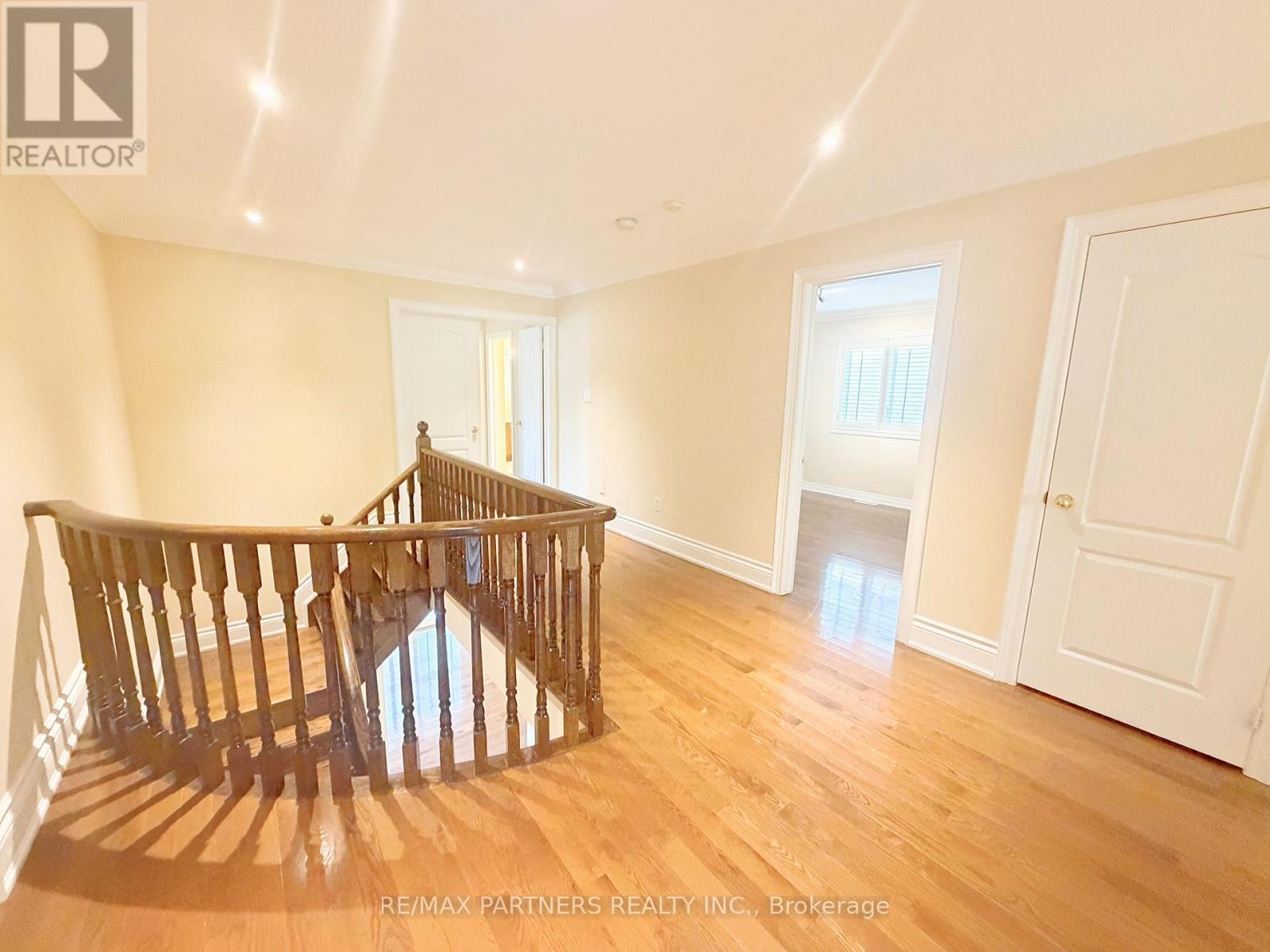 46 Barnstone Drive, Markham, Ontario  L6E 2G9 - Photo 12 - N13694032