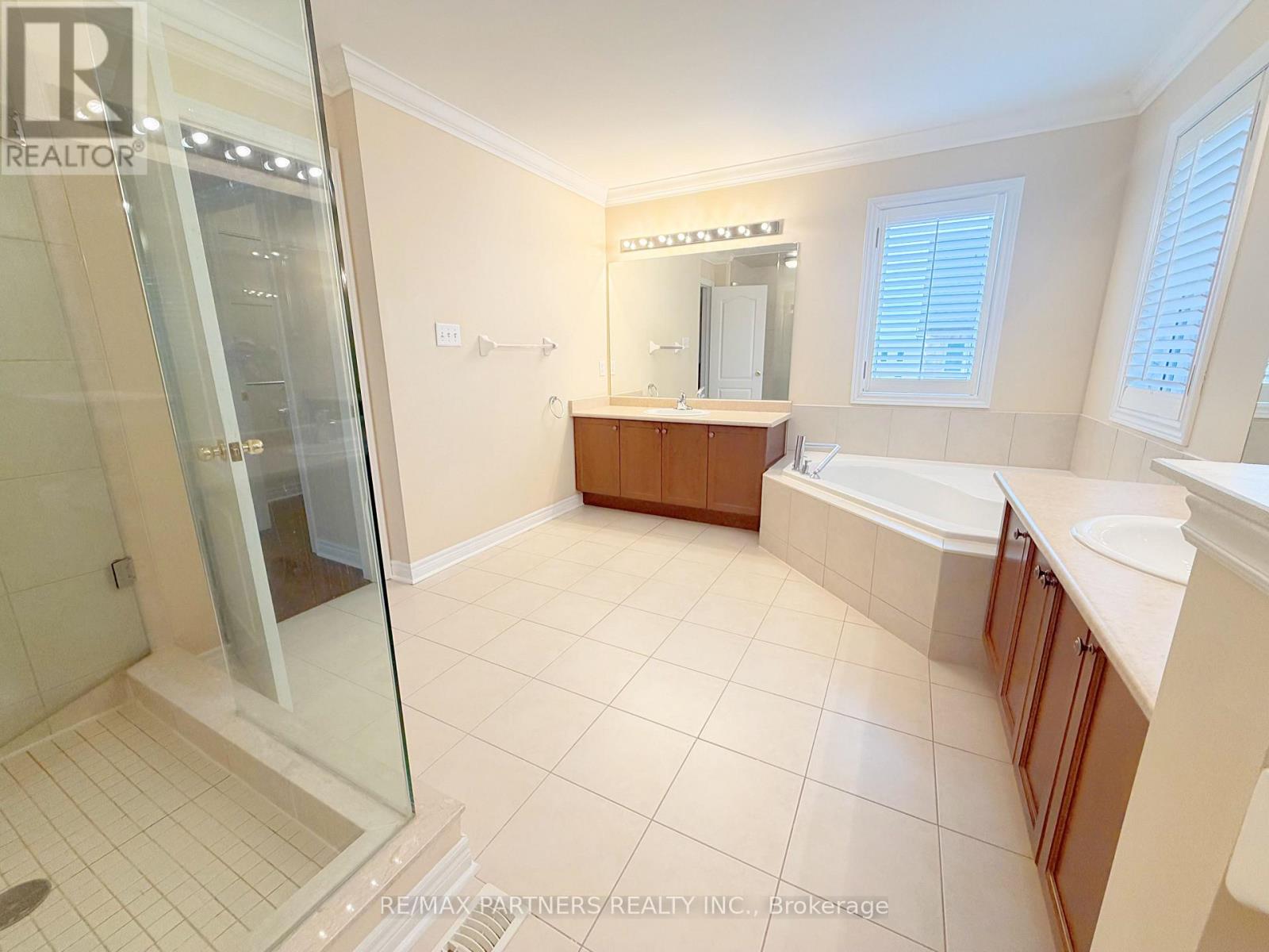 46 Barnstone Drive, Markham, Ontario  L6E 2G9 - Photo 15 - N13694032