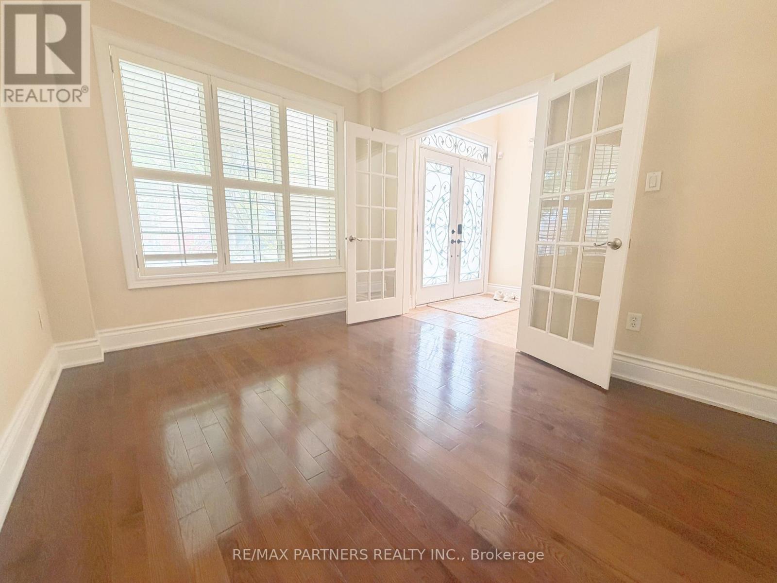 46 Barnstone Drive, Markham, Ontario  L6E 2G9 - Photo 2 - N13694032