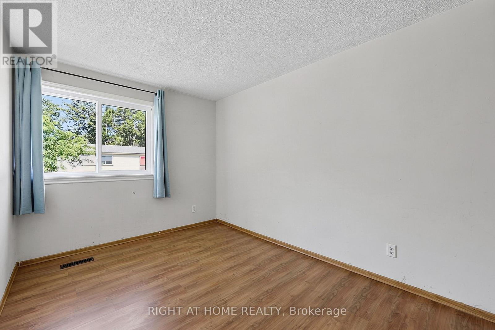 9 - 237 Steel Street, Barrie, Ontario  L4M 2H1 - Photo 24 - S13693964