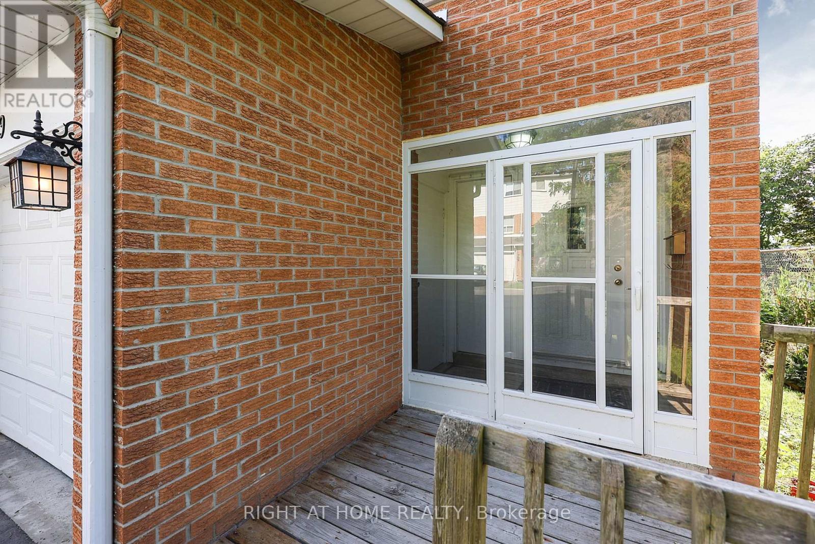 9 - 237 Steel Street, Barrie, Ontario  L4M 2H1 - Photo 4 - S13693964