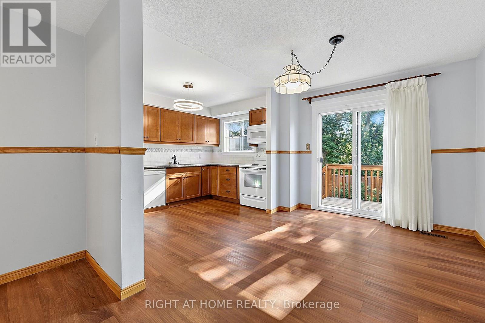 9 - 237 Steel Street, Barrie, Ontario  L4M 2H1 - Photo 9 - S13693964