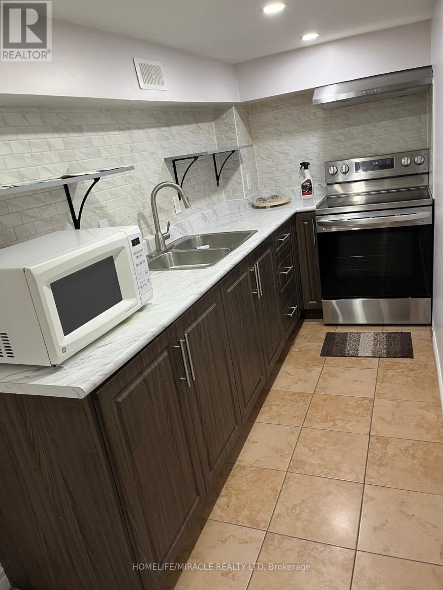 8 Sculptor Street, Brampton, Ontario  L6P 3H5 - Photo 28 - W13685082