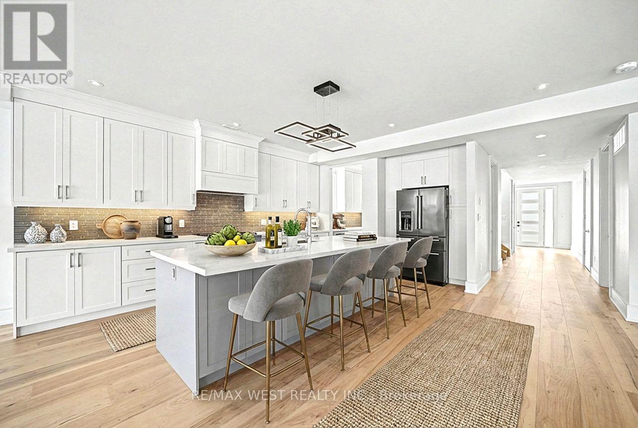 2267 Fifth Line W, Mississauga, Ontario  L5K 1V7 - Photo 5 - W13693962