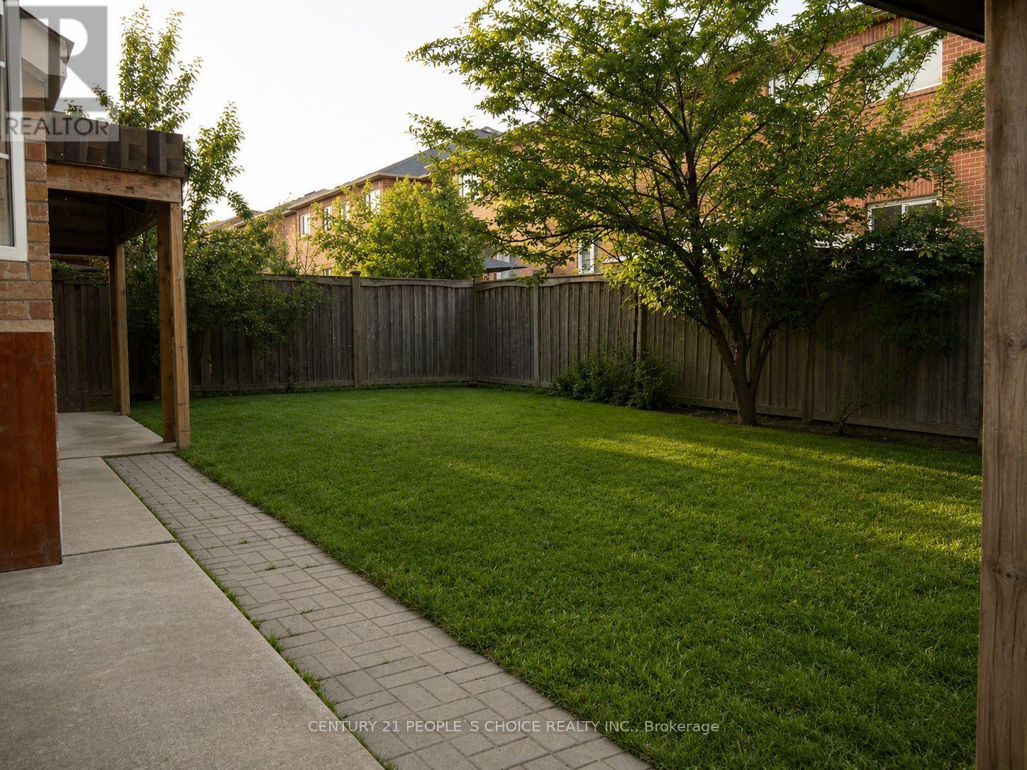 751 White Clover Way, Mississauga, Ontario  L5V 0C2 - Photo 11 - W13694010