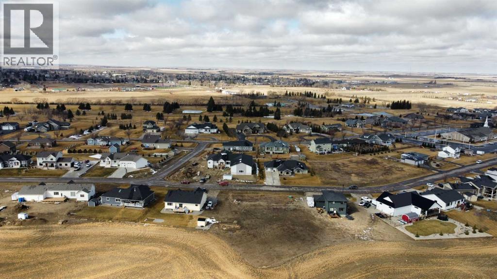 61 Pebble Creek Cove, Raymond, Alberta  T0K 2S0 - Photo 5 - A2260944
