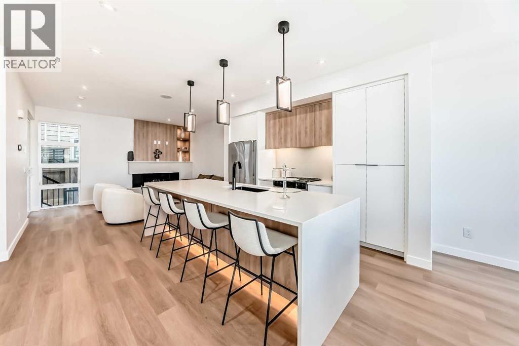 1607 37 Avenue SW, Calgary, Alberta  T2T 2H2 - Photo 6 - A2331591