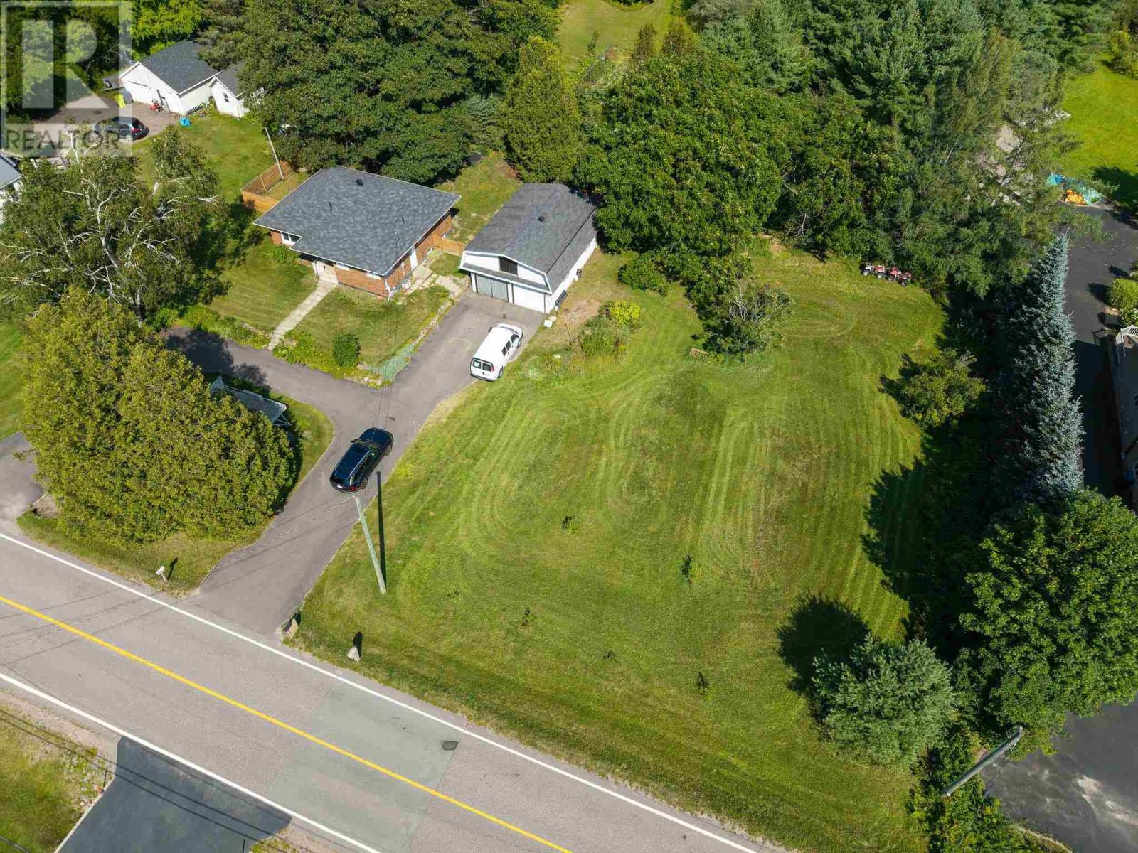 202 Old Goulais Bay Rd, Includes 196 Old Goulais Bay Road, Sault Ste. Marie, Ontario  P6A 0B5 - Photo 15 - SM262234