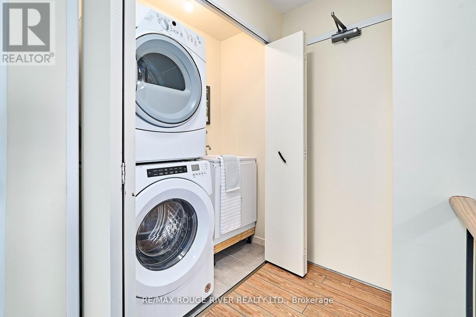401 - 337 Simcoe Street, Oshawa, Ontario  L1G 4T2 - Photo 35 - E13694076