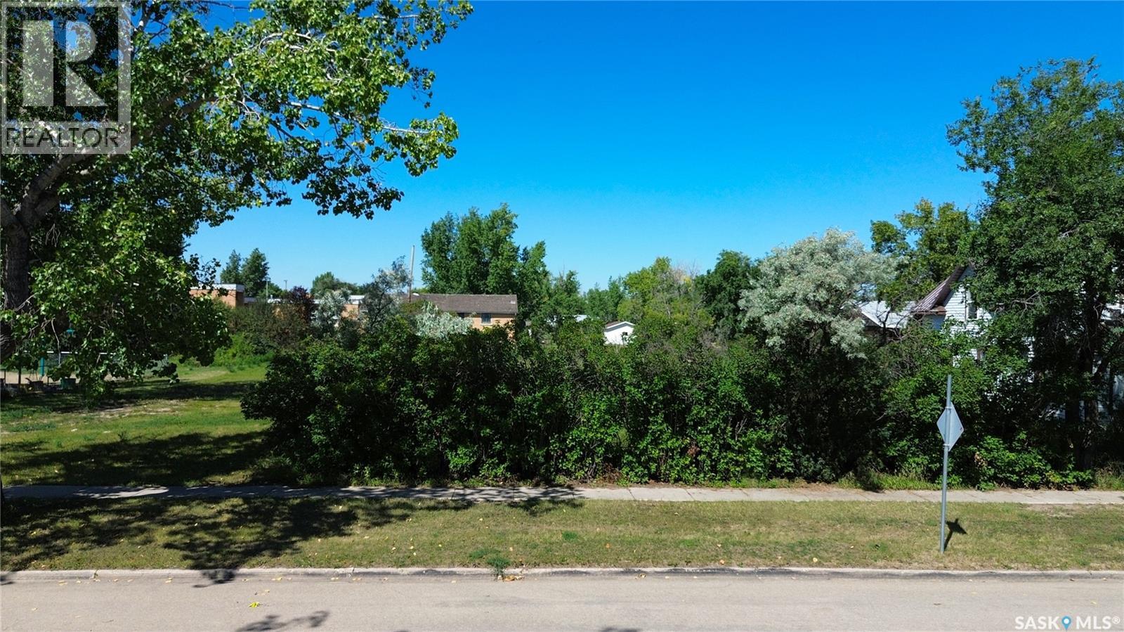 351 Main Street, Central Butte, Saskatchewan S0H 0T0 - Photo 5 - SK045110