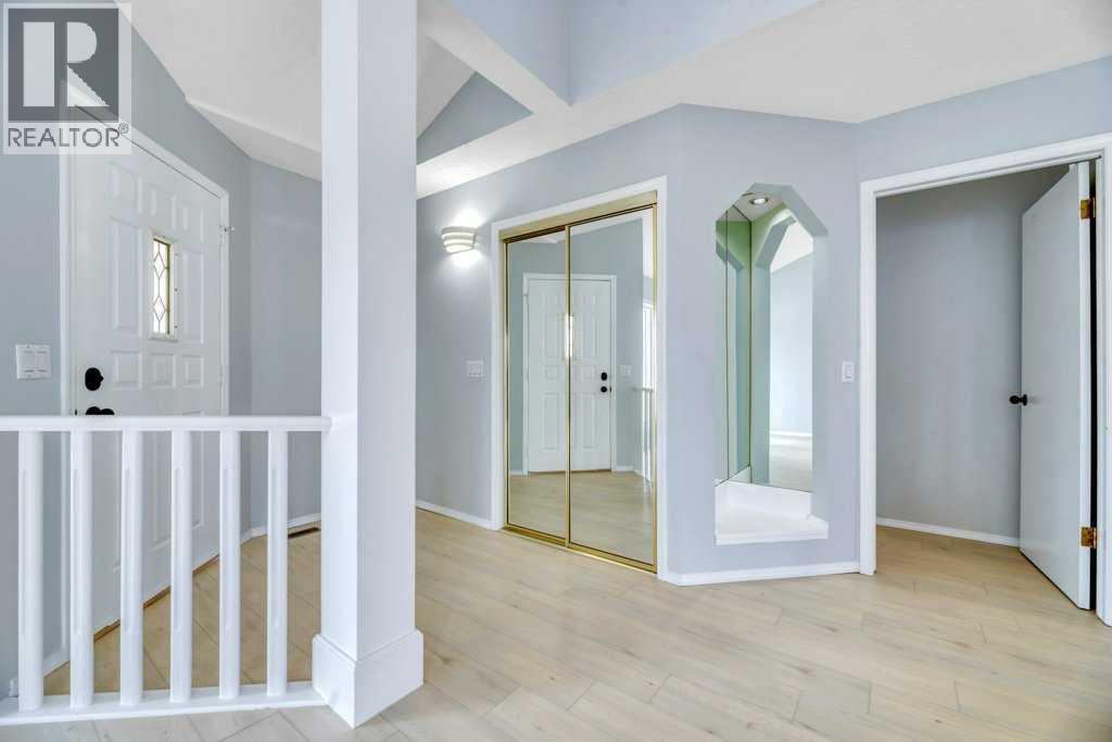 215 Hawktree Circle NW, Calgary, Alberta  T3G 2Y6 - Photo 13 - A2305784