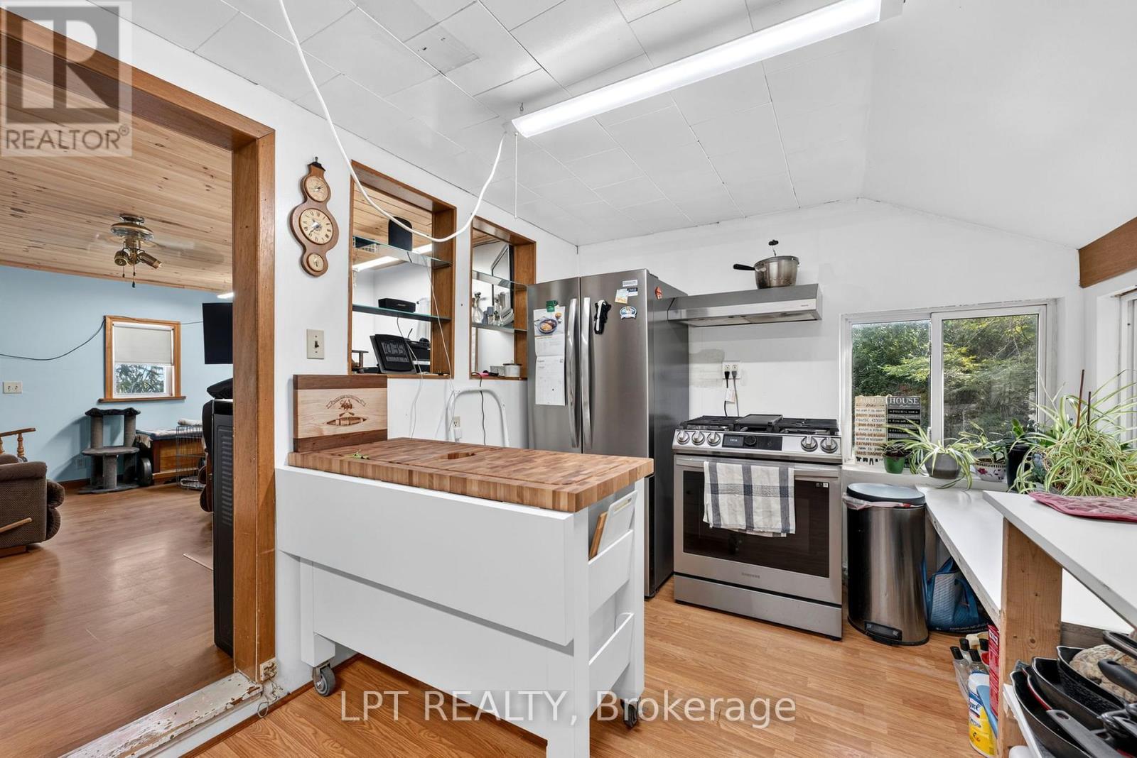 8349 Ravenswood Line, Lambton Shores, Ontario  N0M 1N0 - Photo 13 - X13694048