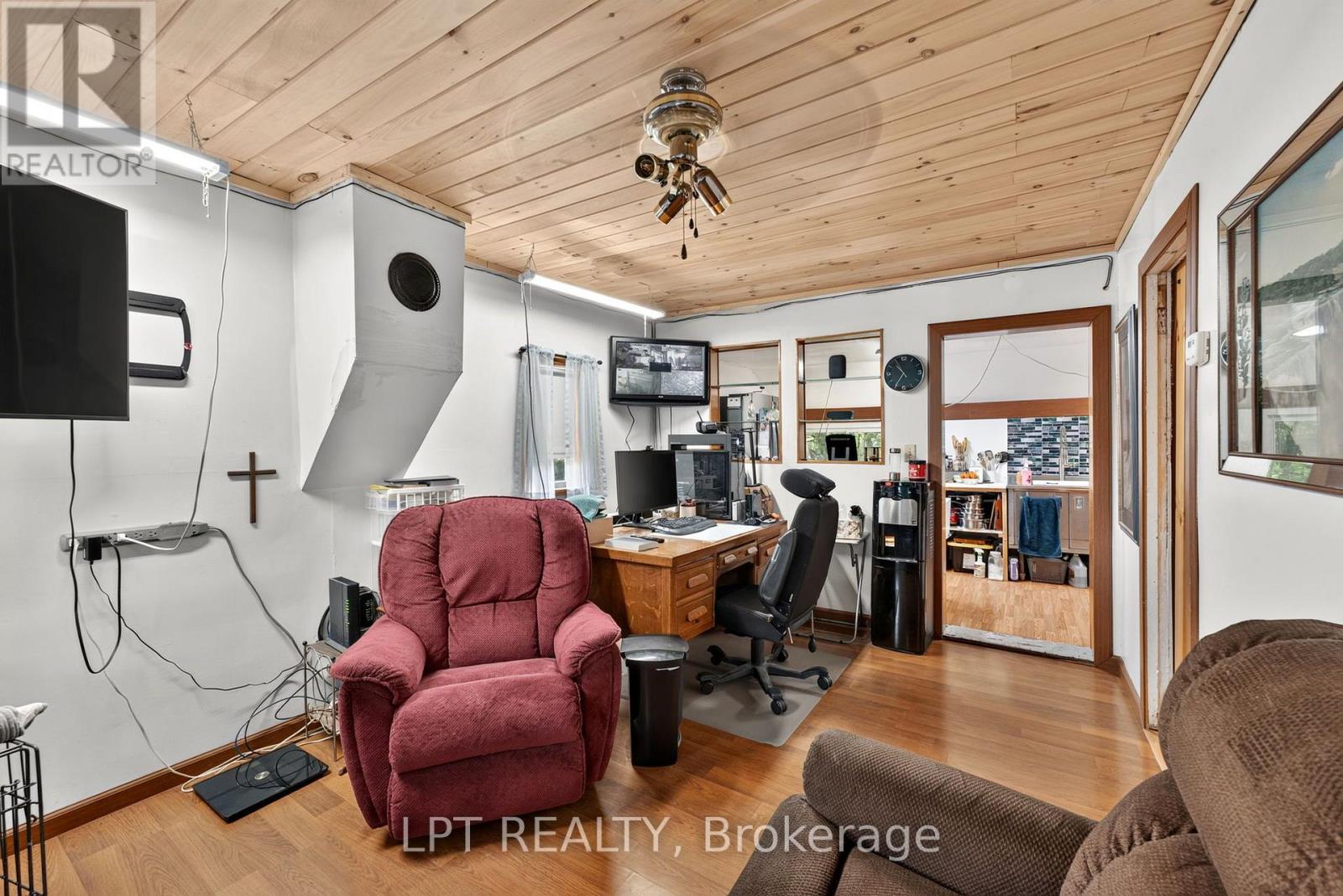 8349 Ravenswood Line, Lambton Shores, Ontario  N0M 1N0 - Photo 18 - X13694048