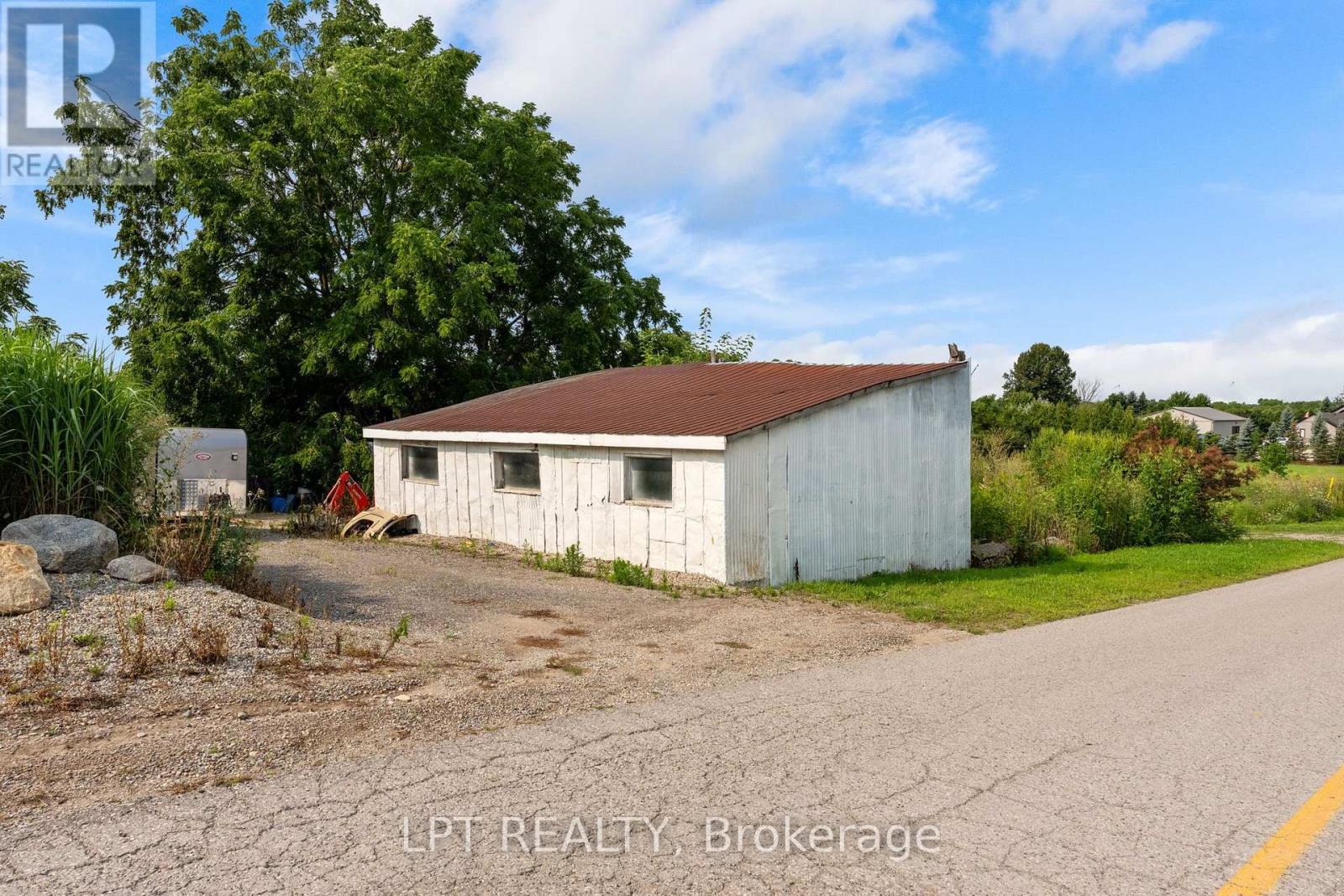 8349 Ravenswood Line, Lambton Shores, Ontario  N0M 1N0 - Photo 24 - X13694048